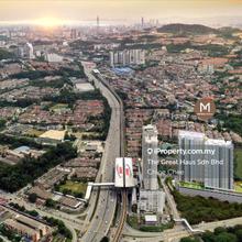 Truly Next to MRT Station 80meter walk Freehold Condol
