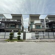 Airport Square 2.5 Storey Semi-D For Sale