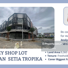 Taman Setia Tropika Zone D, 3 Storey (Corner Biggest Size) For Rent