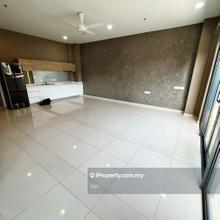 Plaza Arkadia, SOHO for rent!