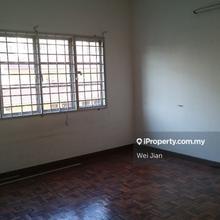 Apartment with lift, walking distance to LRT Station 