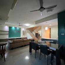 Spacious duplex in a strategic location