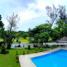 Golf course facing Bungalow and land for Sale