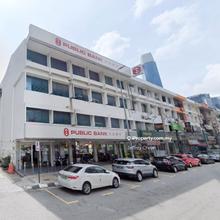 4 storey shop facing main road