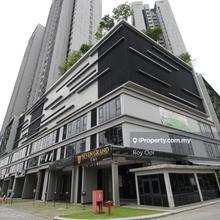 Three Carparks Freehold 1,044 sqft Geo Bukit Rimau Condo for Sale