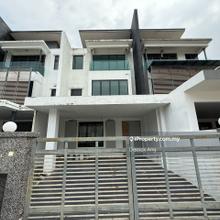Below Market 3 Storey Terrace @ Bandar Nusa Rhu Seksyen U10