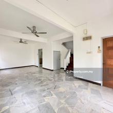 End lot, Usj 4, Subang Jaya, with 5 ft land, Freehold
