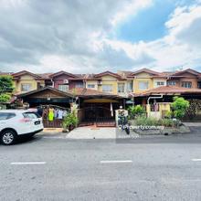 Double Storey Terrace Jalan Suakasih Bandar Tun Hussein Onn Cheras.