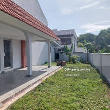 Rare Find Corner @ 2-Storey Super-Link 