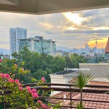 Well Maintained Corner Residence with Serene KLCC and Greenery View
