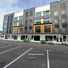 Pelangi Avenue 4 storey Shoplot for sale 