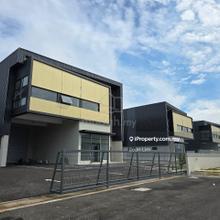 Detached factory, corner unit, Freehold, g&g, 200a, 30ft high, ccc