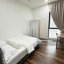 Sqwhere Medium Room, MRT Linked (Female or Mixed Gender)