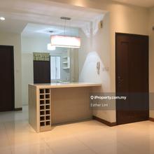 Low rise unit facing Golf view with 3 car park