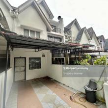 Facing Open 3 Storey Townhouse!