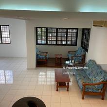 Good condition freehold duplex unit