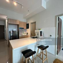 Nice view unit, very new and well maintained 