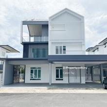 3 Storey Semi D (Gated & Guarded) at La Promenade, Kuching 