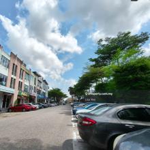 3 Storey Shoplot @ Taman Molek For Rent