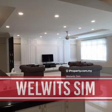 Ready To Move In l Fully Renovated l 3 Carparks l Seaview l Mid Floor