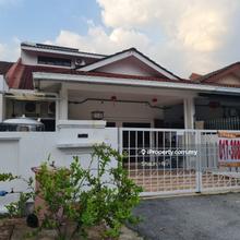 Renovated 1.5 storey landed house for sale