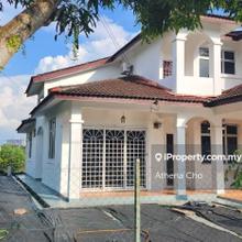 Great community.Near universities,schools,shops.Excellent facilities
