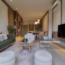 Freehold, Low Density, Waling Distance to MRT