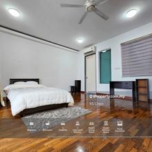 Ritze Perdana 2 Greenery Facing 849 sq ft Condo away from noise.