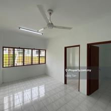 Taman Pinggiran Putra 3 Rooms for Sale in Equine Park near MRT Station