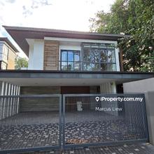 2.5sty Modern Bungalow with Pool
