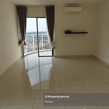 Corner unit @ Maisson Residence