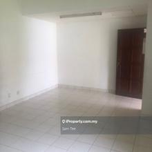 End lot link house for rent in Doritis Kota Kemuning