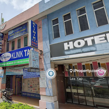 Jalan TAR 2 storey very strategy location for rent