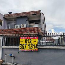 Freehold Taman Bukit Serdang sec.5 End lot, 30'x75',6r3b,Red Roof top