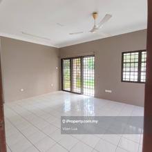 Rent double storey permas jaya corner lot