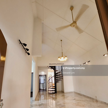 Newly Renovated l 1.5 Storey l Extended Kitchen l Gated Guarded
