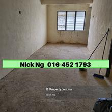 Taman Seruling Emas Flat For Sale