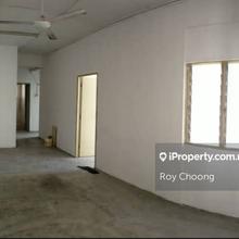Cash back, Puchong Utama Court 2 Apartment for Sale!!