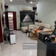 Taman Molek Single-Storey Terrace House for sale 