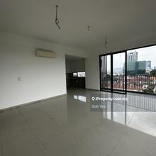 1550sqft 20ft wide of Living hall with unblock view