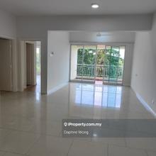 Low Density Condo for sell! Ready move in anytime! Call me now!
