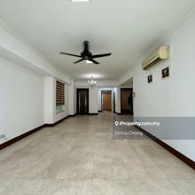 Newly Repainted 3-Bedrooms Condo in Mid Valley City!