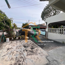 Super hot location, Jln Sakeh, Muar ( walking distance to 568 pasar)