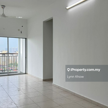Good Condition/Suriamas Suites/Larkin/3 Bedrooms/Rm1600