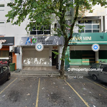 3 Storey Shop