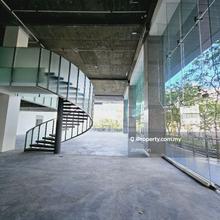 Near to Federal Highway, Ample Parking Space