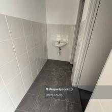 3 Storey Corner Shoplot for rent