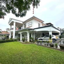 2 story semi-d (Corner lot)