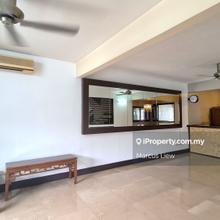 2.5 Sty Renovated House with 4-5 Car Park 4 room 