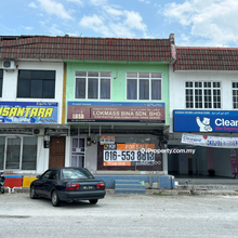 Seri Iskandar shop lot for sales-Facing Main Road